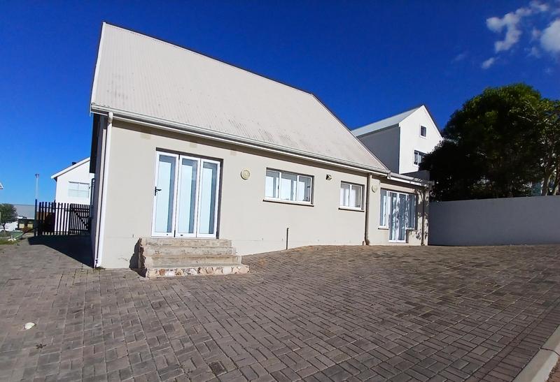 4 Bedroom Property for Sale in Stilbaai Wes Western Cape